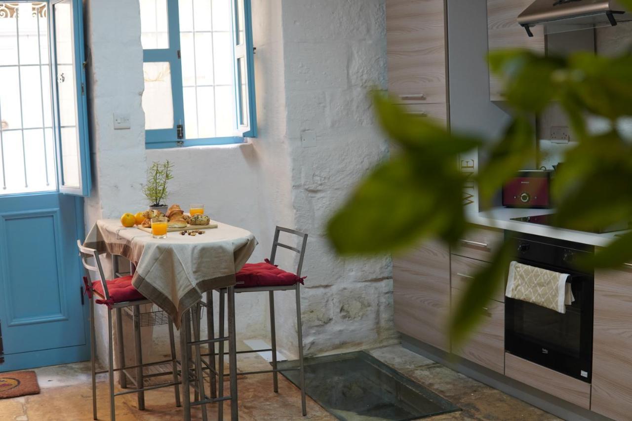 Il-Mezzanine Private Traditional And Walking Distance To Bus Terminus Villa Cospicua Exterior photo