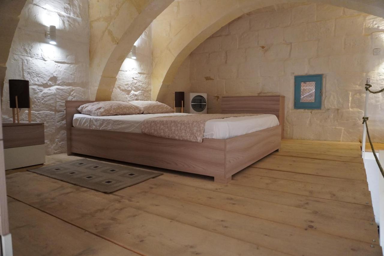 Il-Mezzanine Private Traditional And Walking Distance To Bus Terminus Villa Cospicua Exterior photo