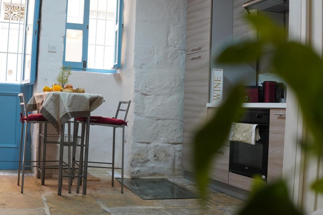 Il-Mezzanine Private Traditional And Walking Distance To Bus Terminus Villa Cospicua Exterior photo